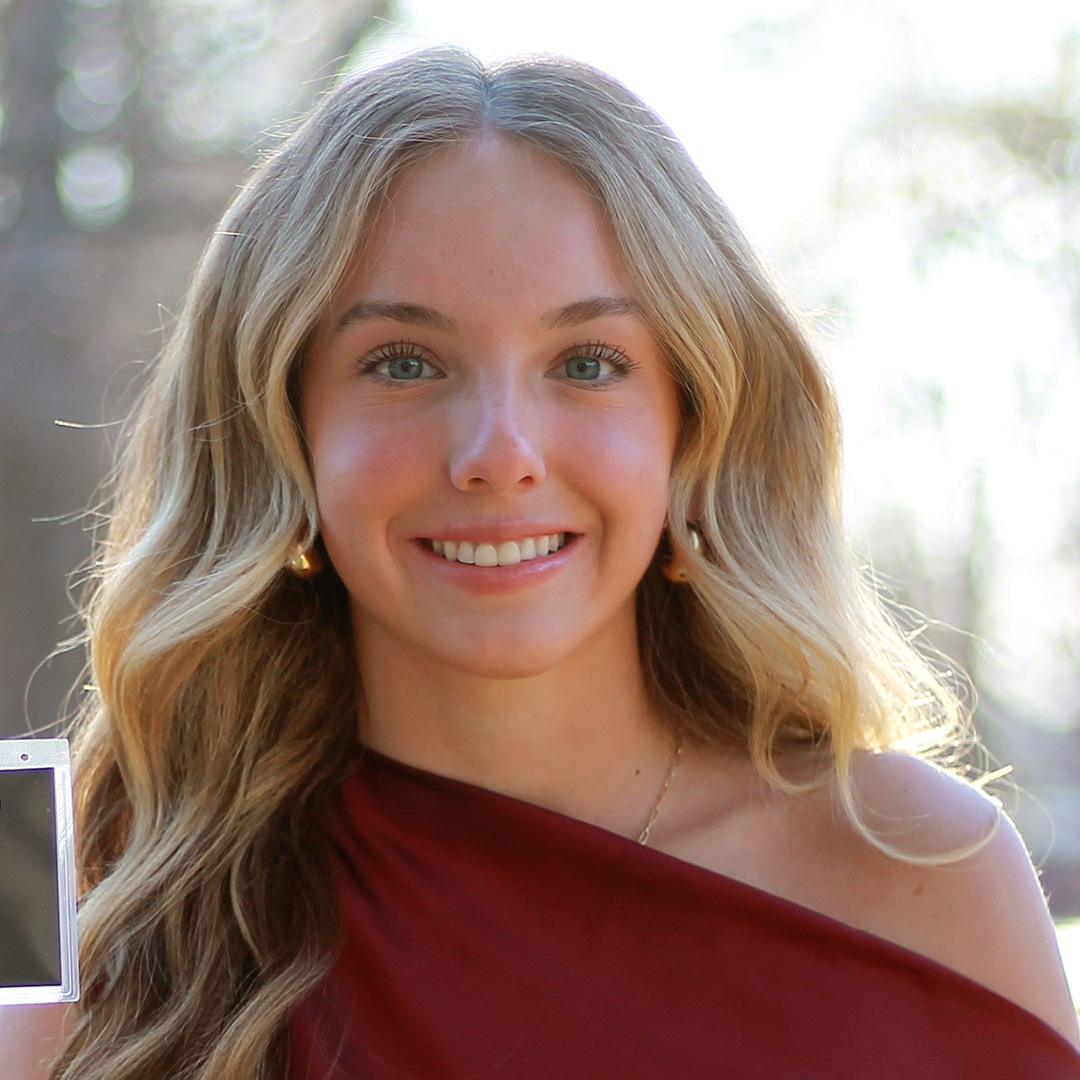 Kate Sniffen headshot