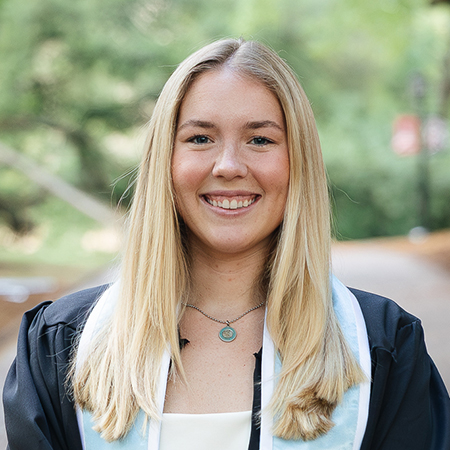 Kerri Bassett headshot